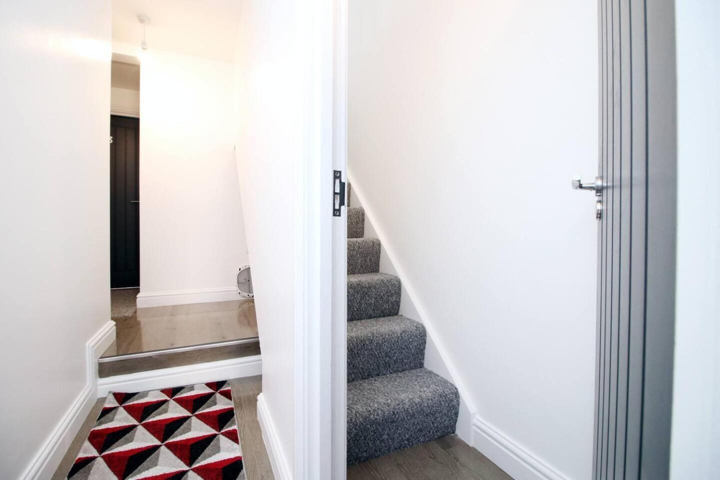 Modern Guesthouse, Fast Wi-Fi, Street Free Parking, Central, Fully Equipped Cardiff Eksteriør bilde