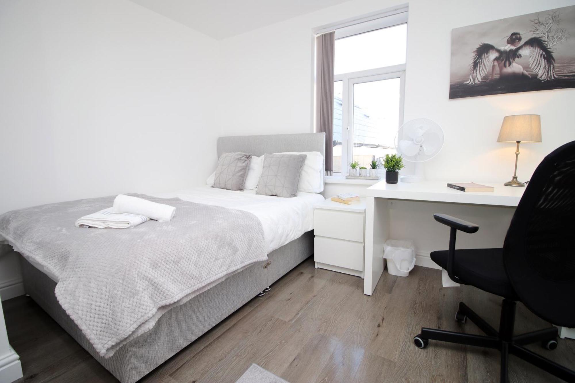 Modern Guesthouse, Fast Wi-Fi, Street Free Parking, Central, Fully Equipped Cardiff Eksteriør bilde