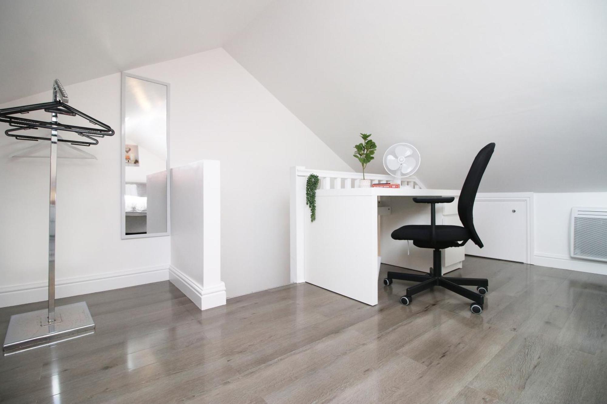 Modern Guesthouse, Fast Wi-Fi, Street Free Parking, Central, Fully Equipped Cardiff Eksteriør bilde