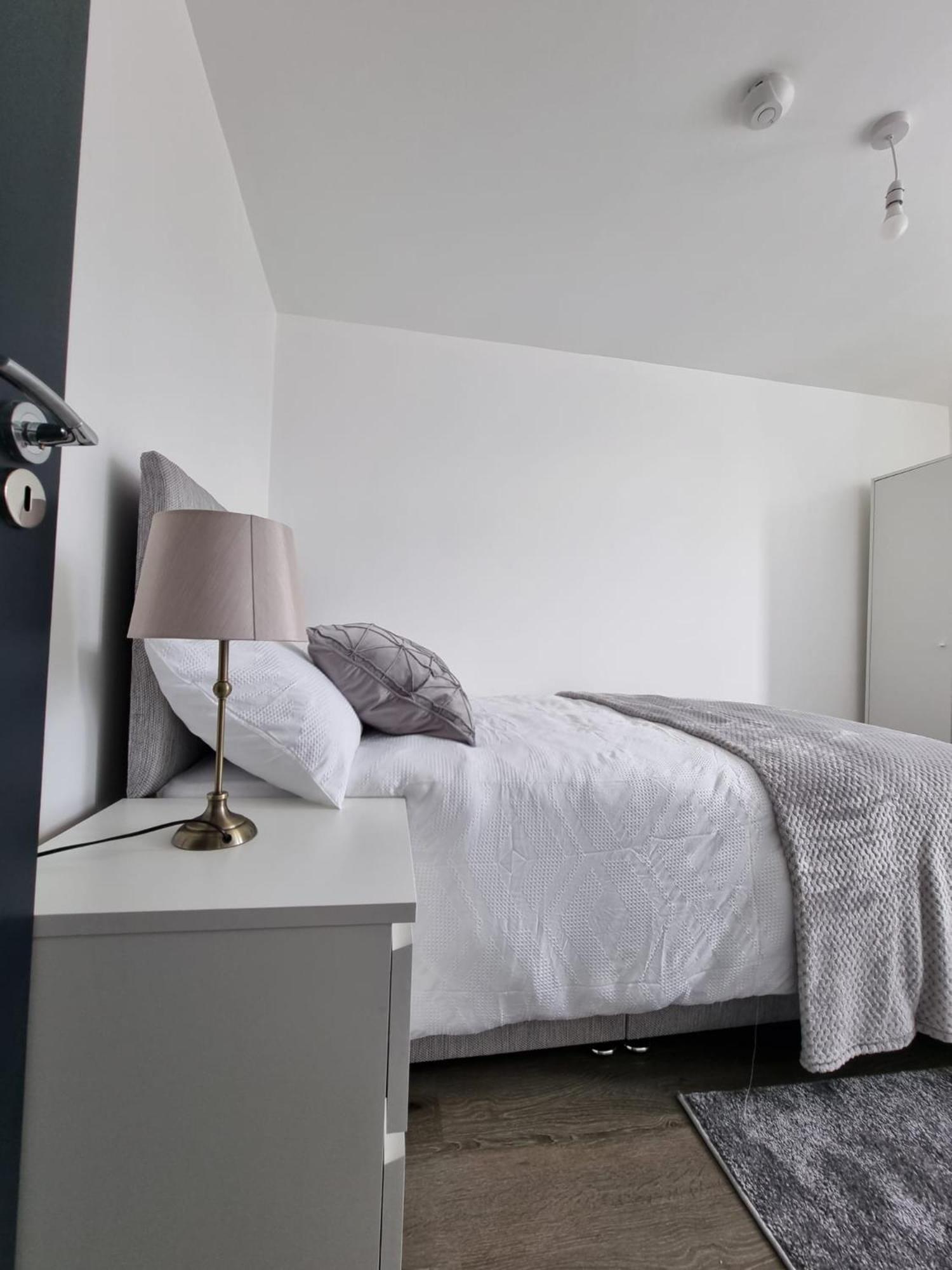 Modern Guesthouse, Fast Wi-Fi, Street Free Parking, Central, Fully Equipped Cardiff Rom bilde